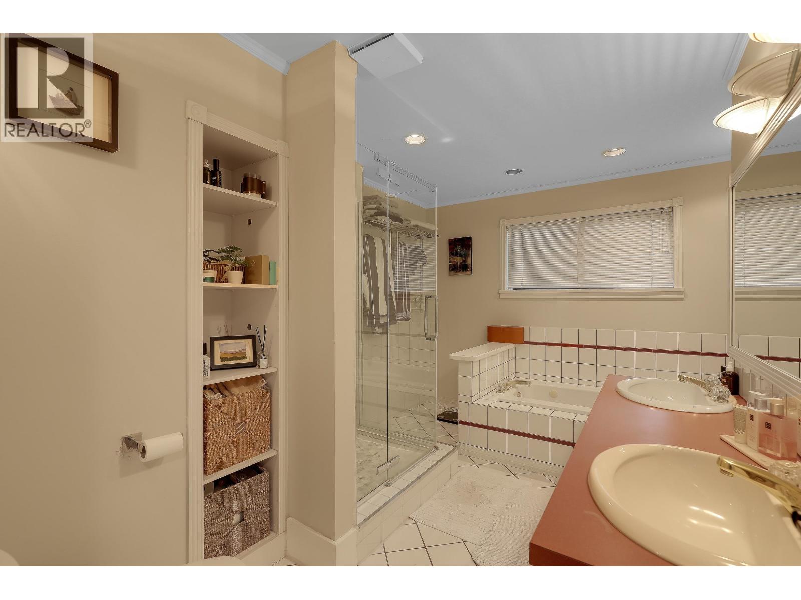 5156 8A Avenue, Delta