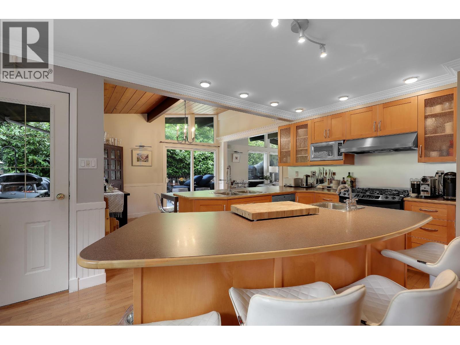 5156 8A Avenue, Delta