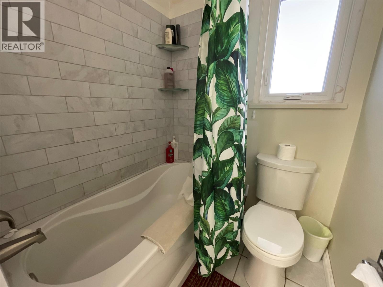 212 Spruce Avenue, Tumbler Ridge