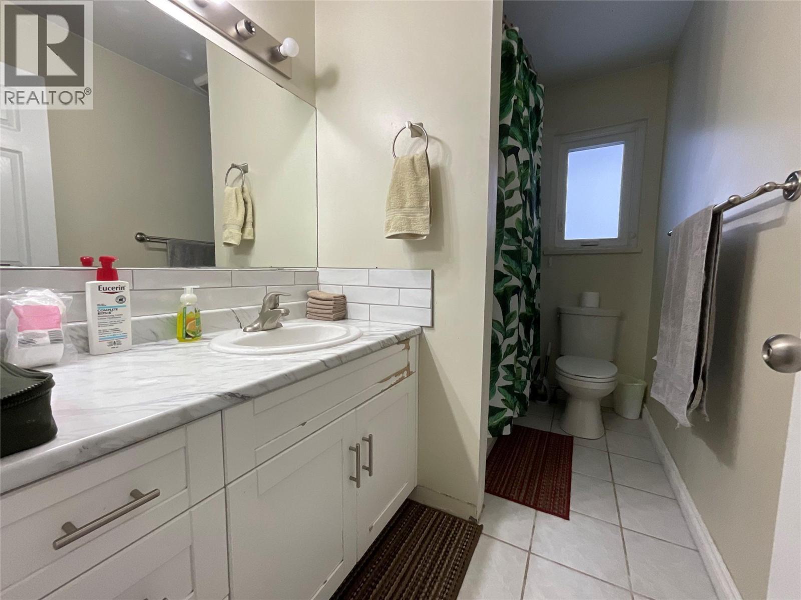 212 Spruce Avenue, Tumbler Ridge