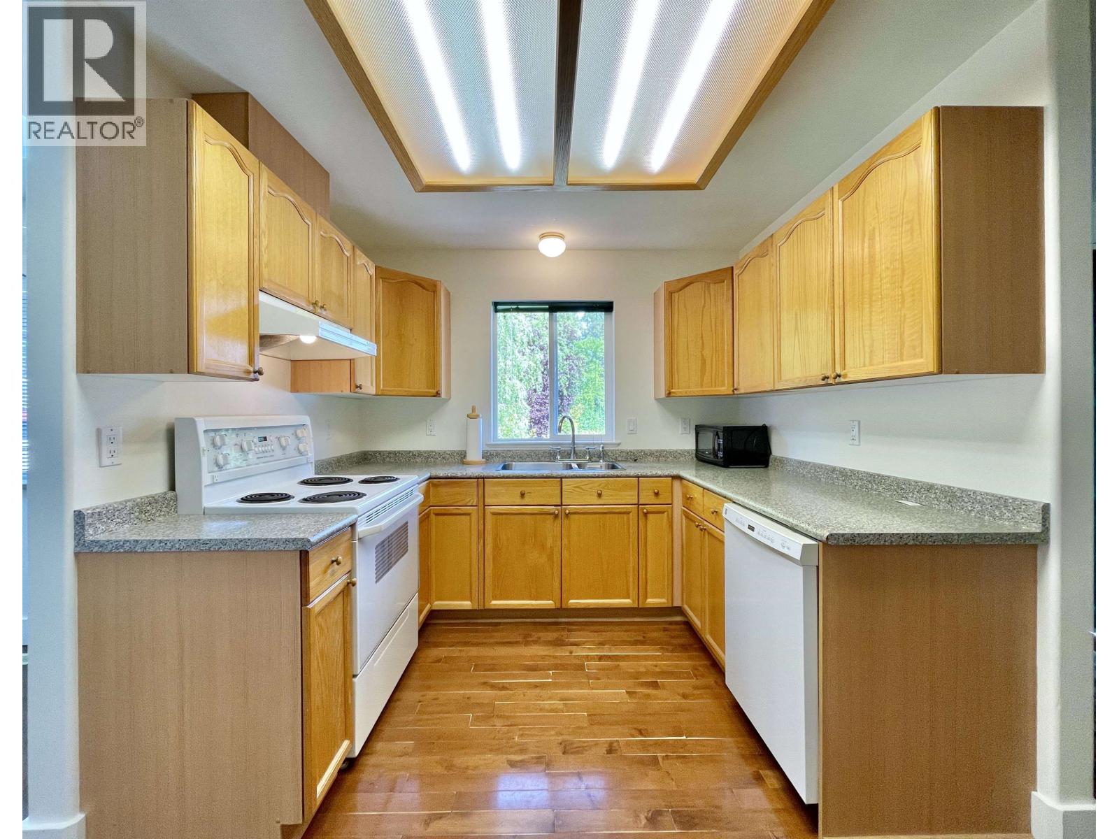 5916 ST. ANDREWS PLACE, Sechelt