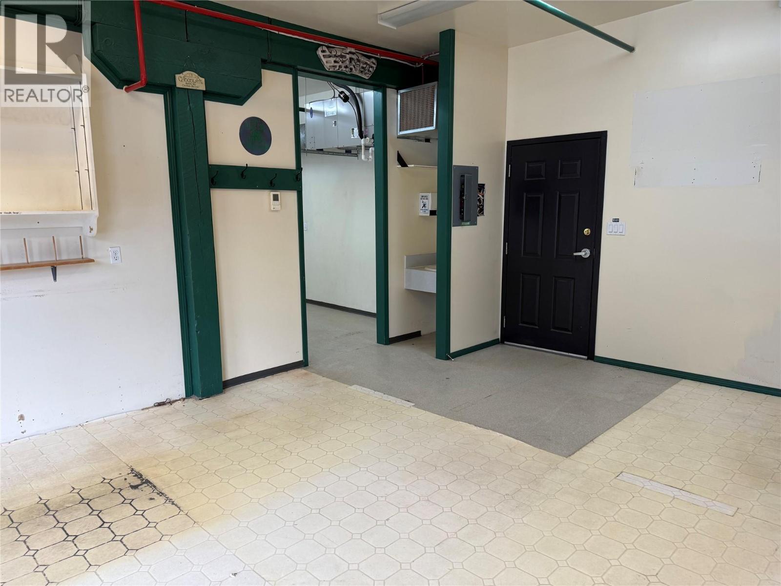 202 625 Front Street, Nelson