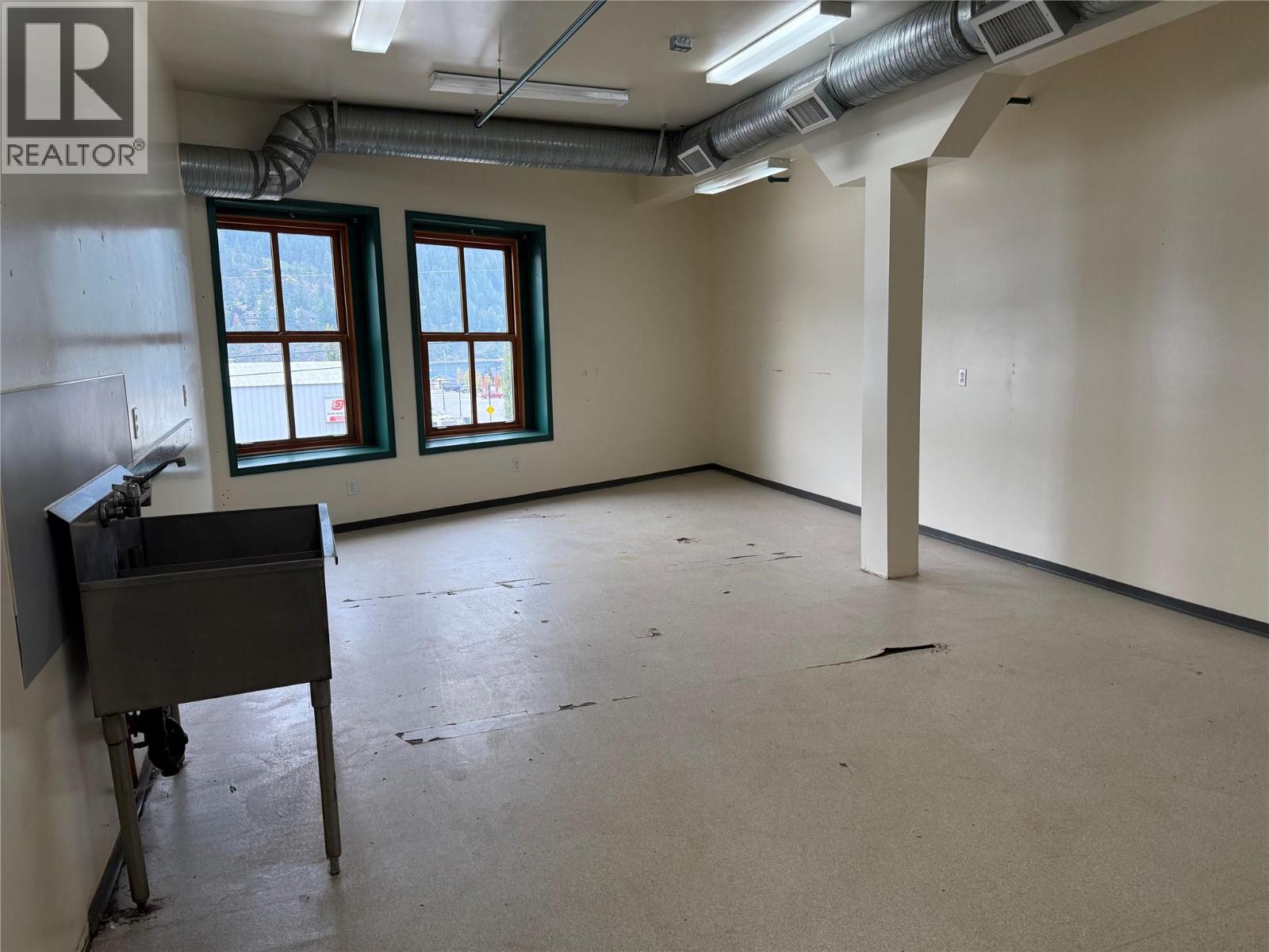 202 625 Front Street, Nelson