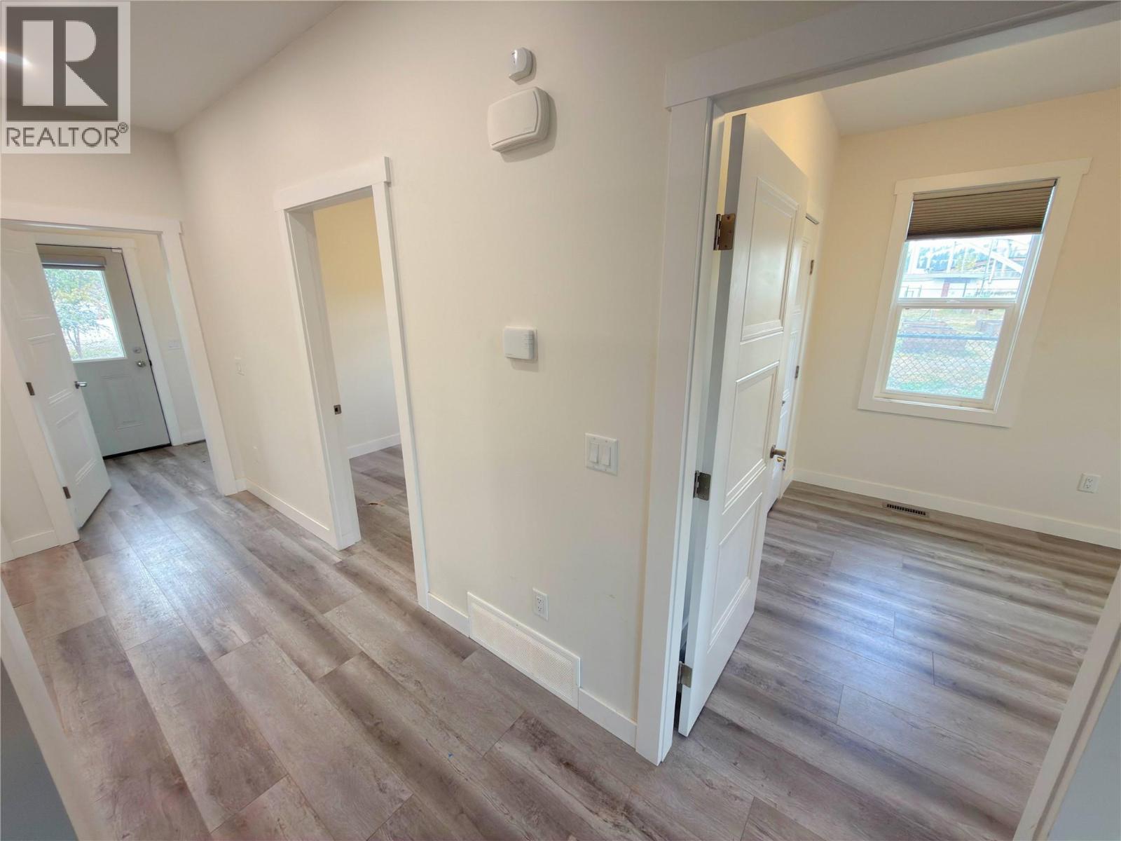 27 Fenchurch Avenue, Princeton