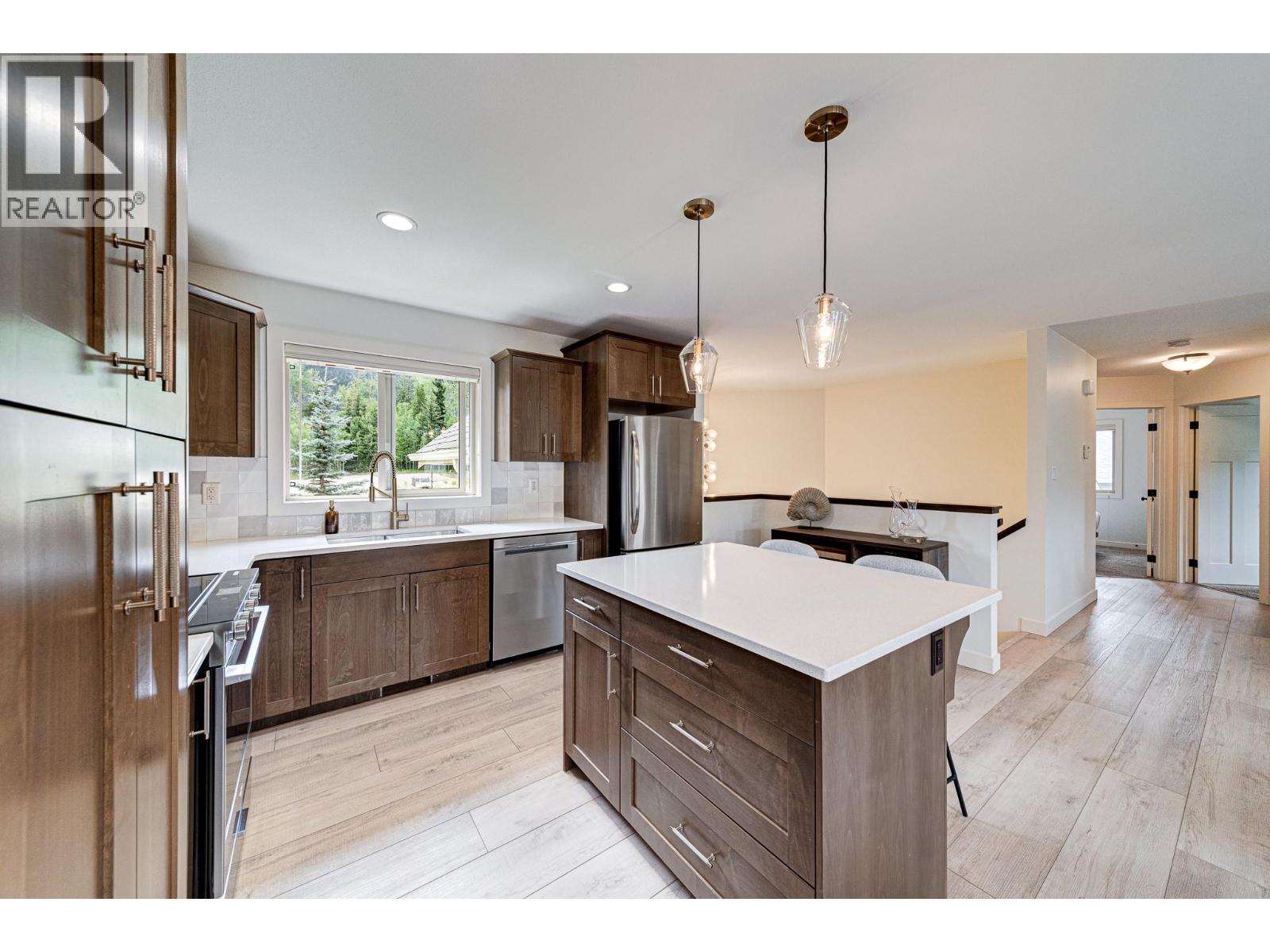 2030 GOLDEN EAGLE Drive, Sparwood