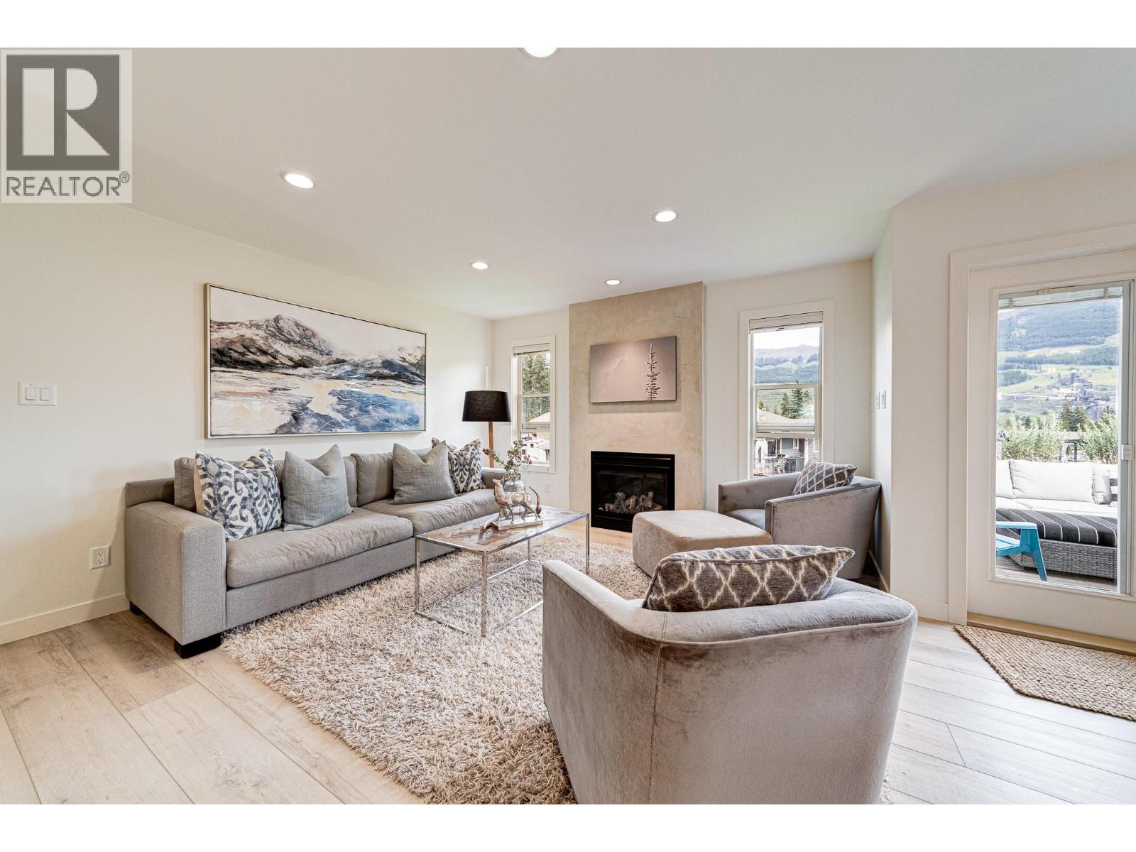 2030 GOLDEN EAGLE Drive, Sparwood