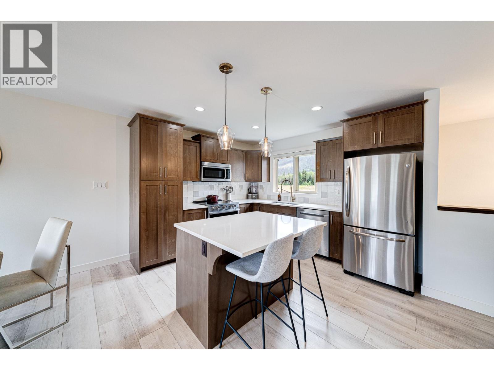 2030 GOLDEN EAGLE Drive, Sparwood