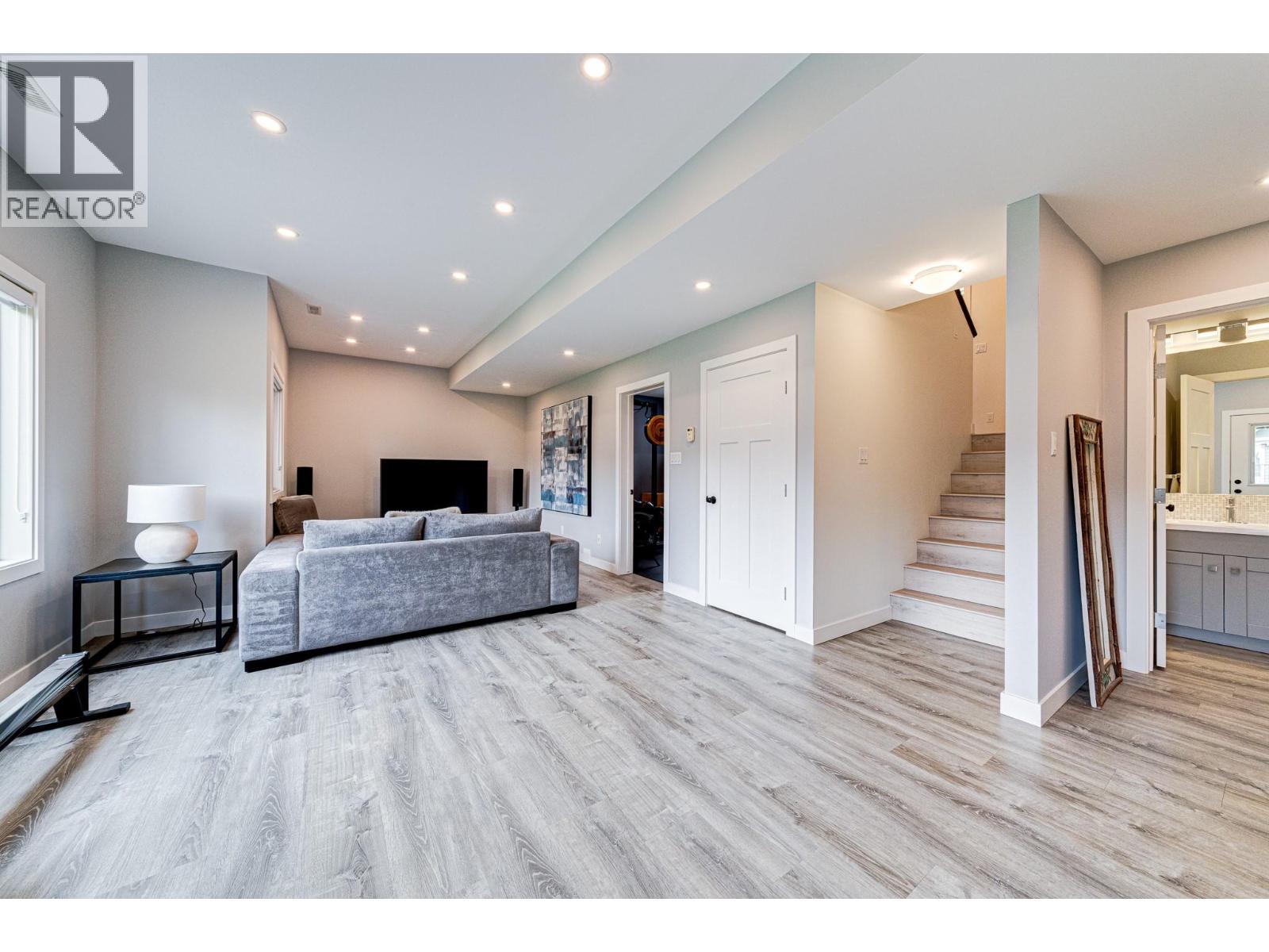 2030 GOLDEN EAGLE Drive, Sparwood