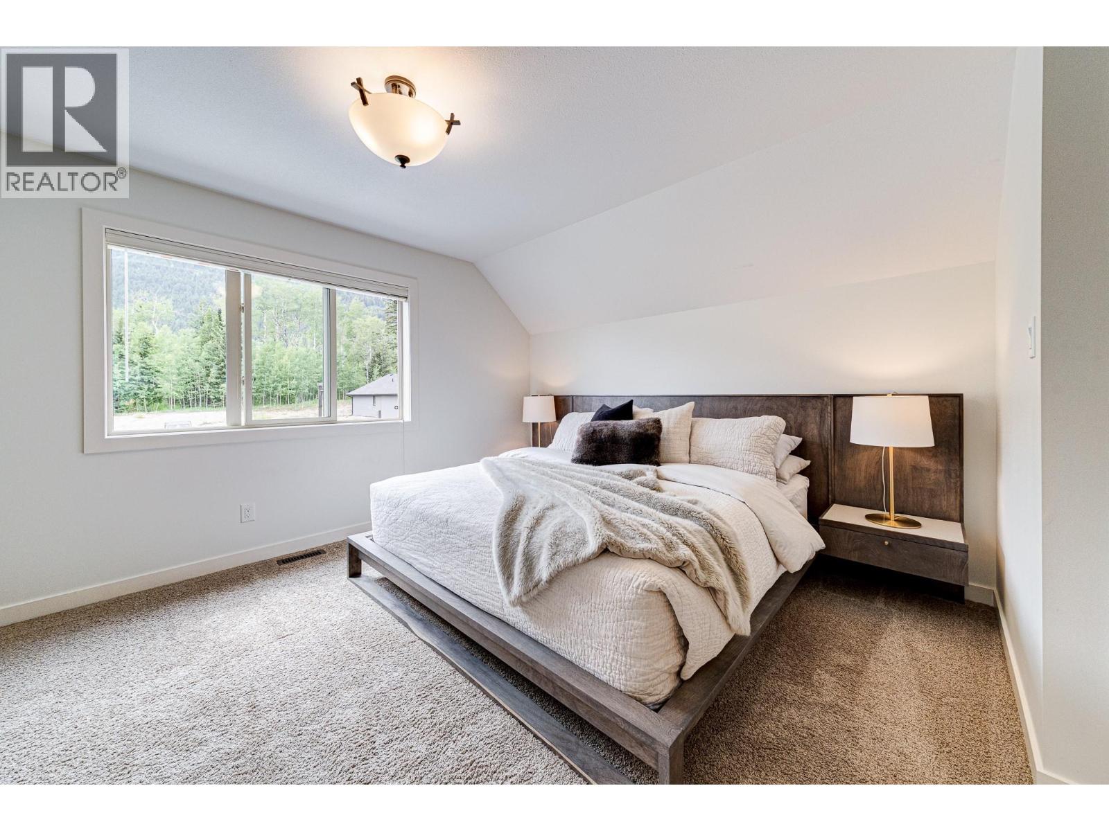 2030 GOLDEN EAGLE Drive, Sparwood