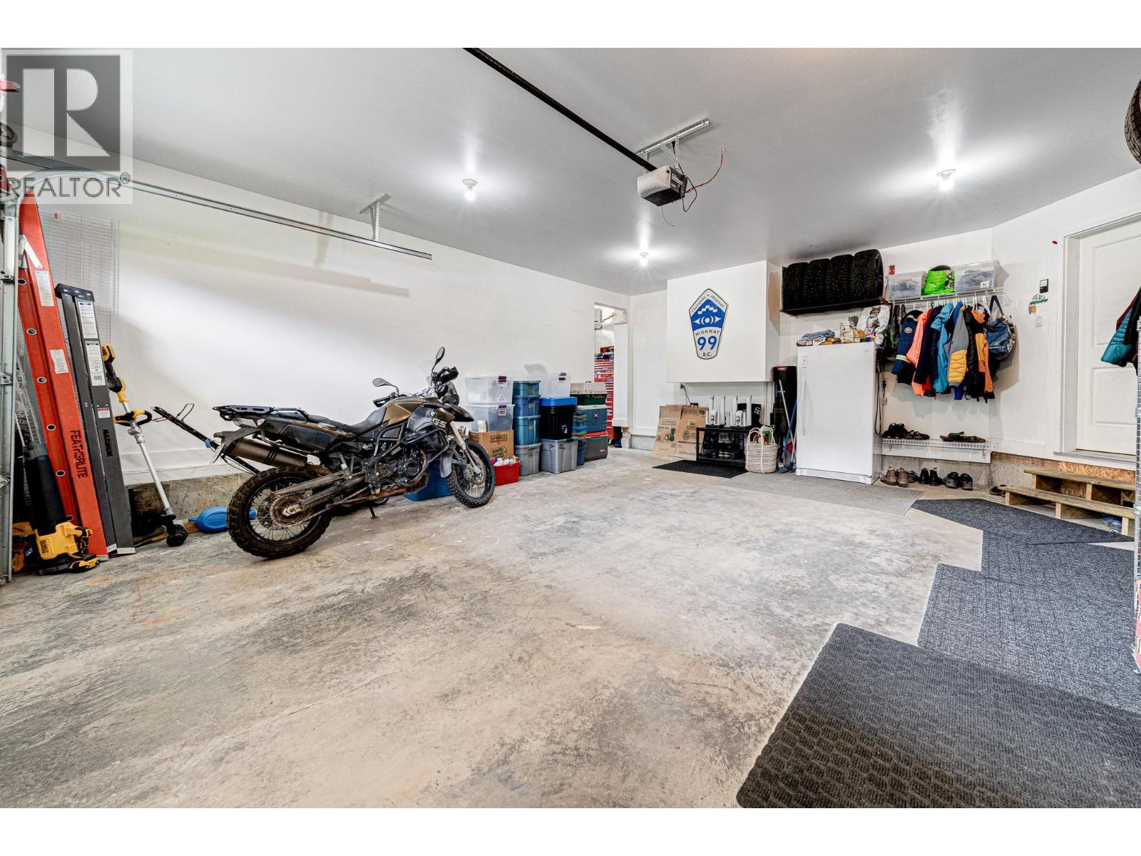 2030 GOLDEN EAGLE Drive, Sparwood