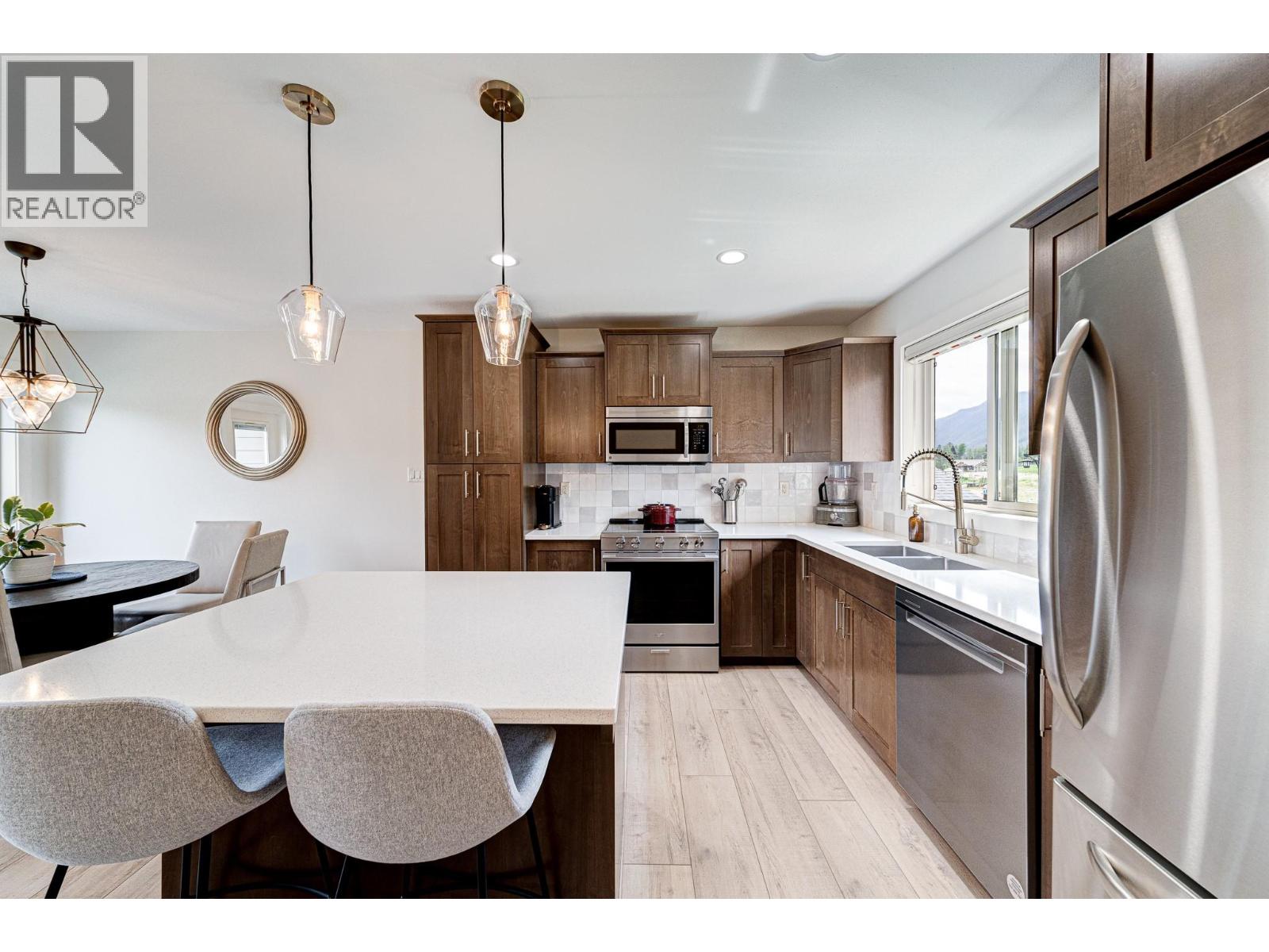 2030 GOLDEN EAGLE Drive, Sparwood