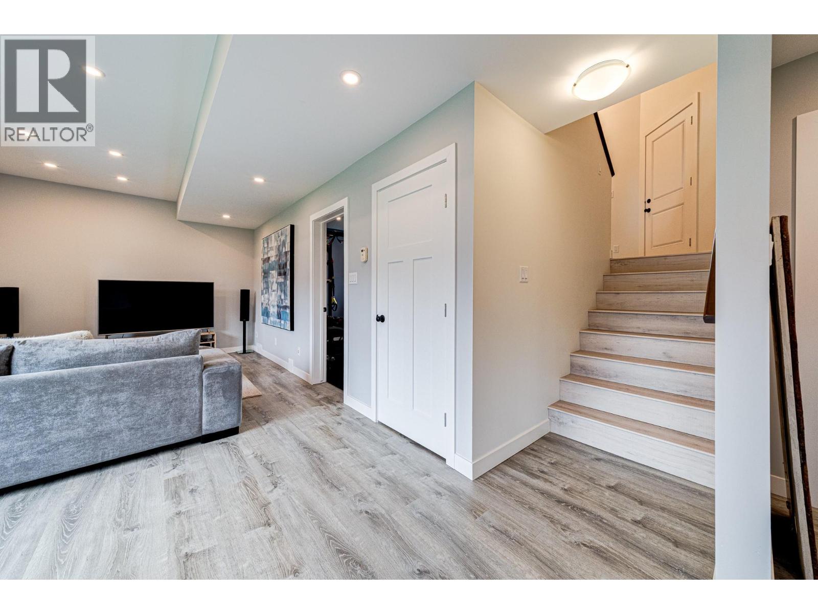 2030 GOLDEN EAGLE Drive, Sparwood