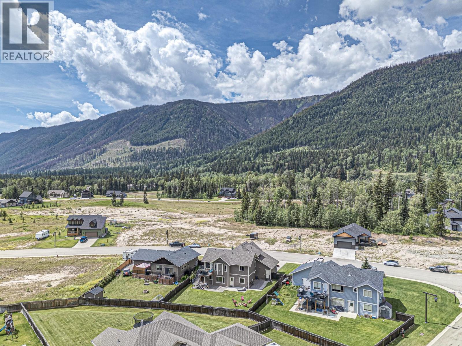 2030 GOLDEN EAGLE Drive, Sparwood