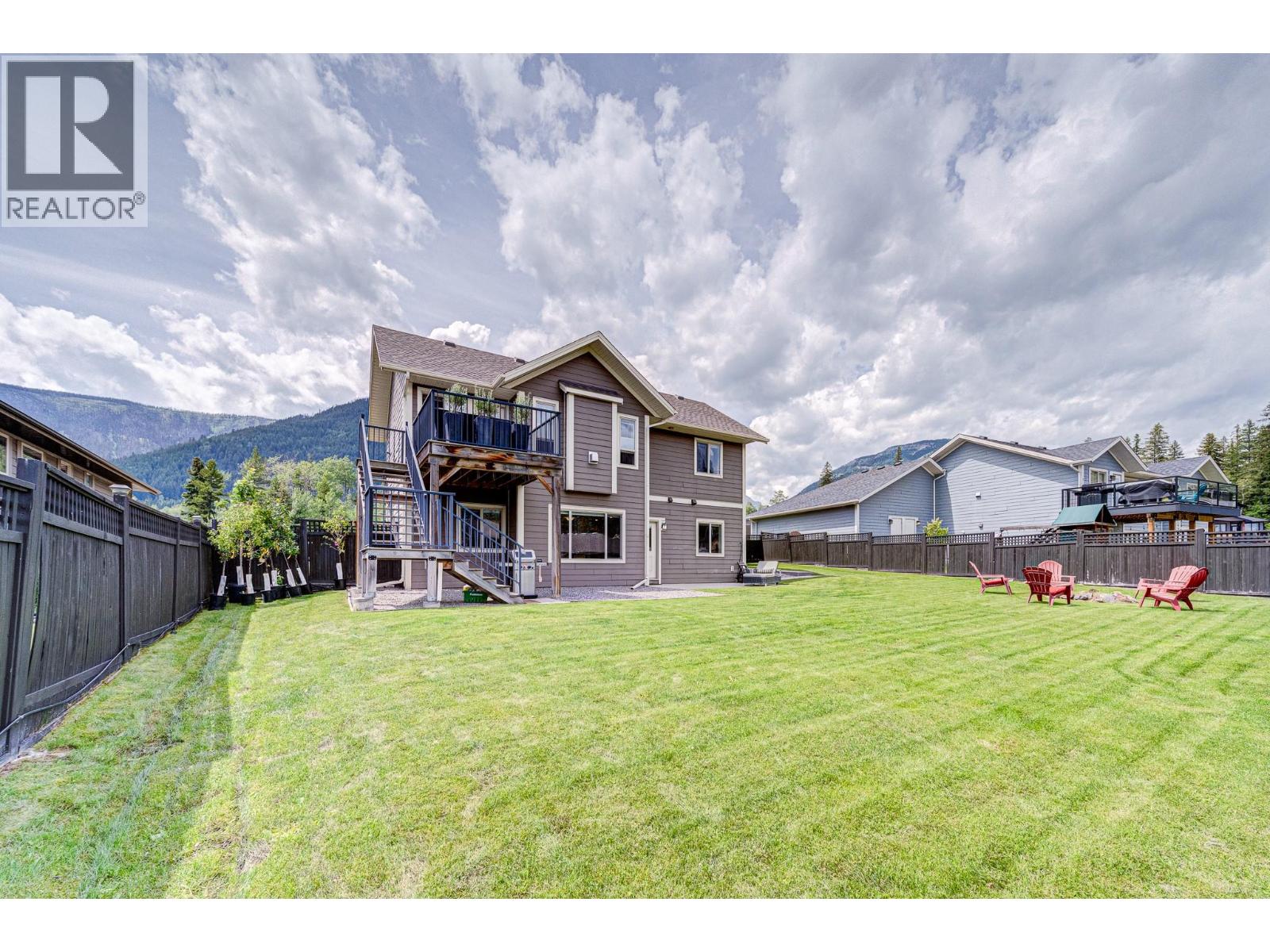 2030 GOLDEN EAGLE Drive, Sparwood