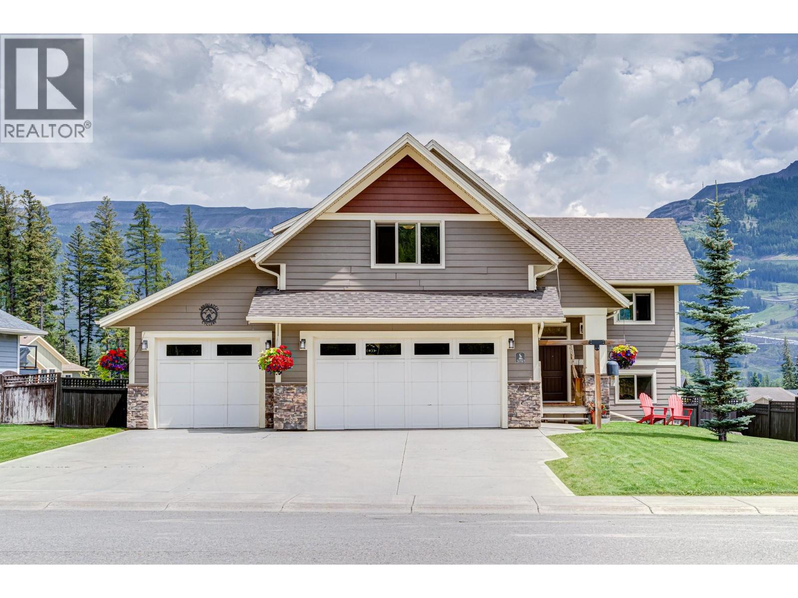 2030 GOLDEN EAGLE Drive, Sparwood