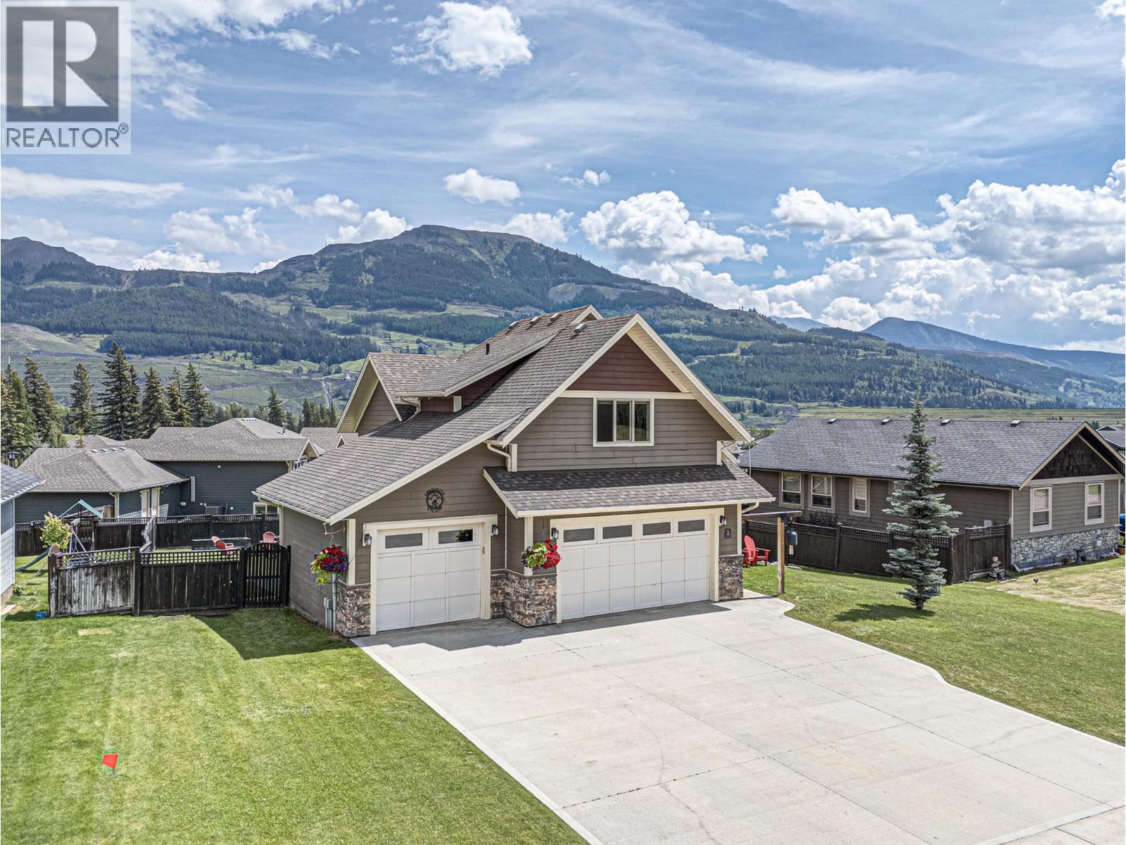 2030 GOLDEN EAGLE Drive, Sparwood