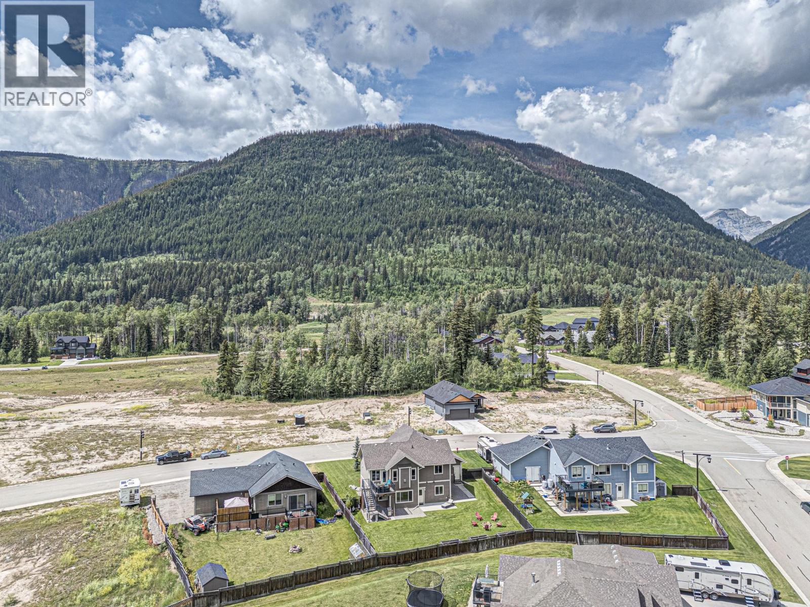 2030 GOLDEN EAGLE Drive, Sparwood