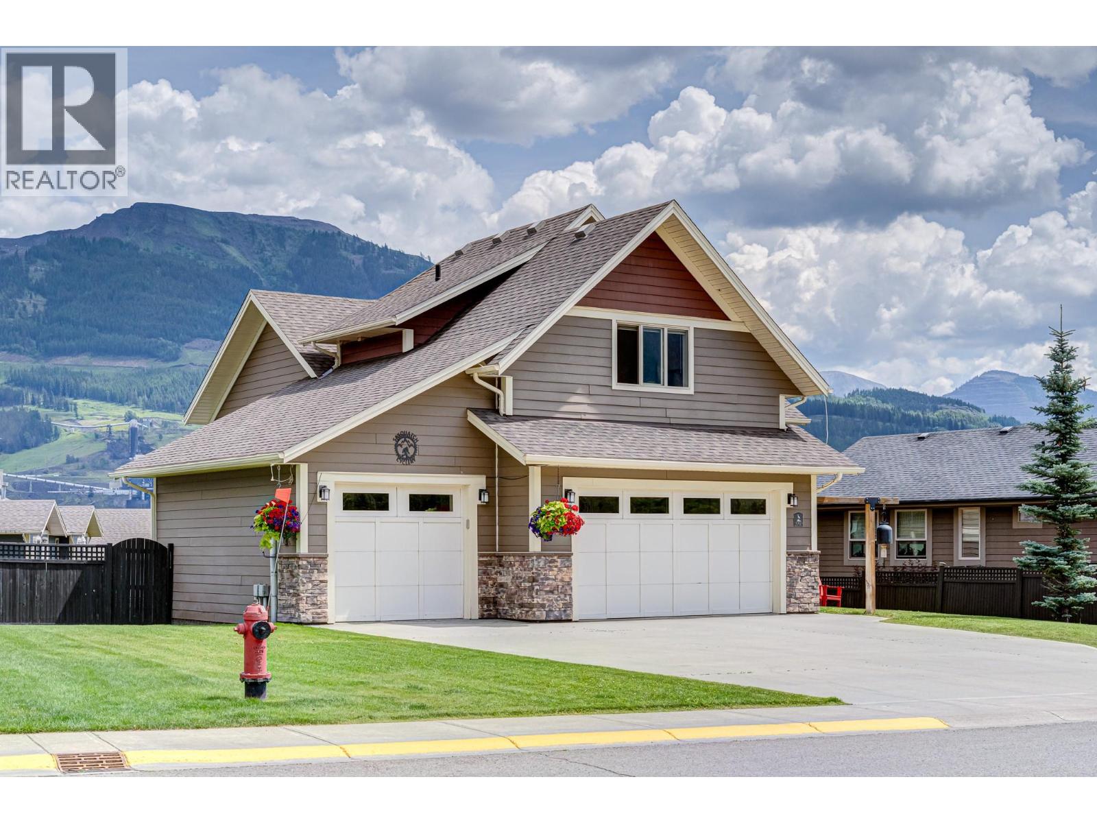 2030 GOLDEN EAGLE Drive, Sparwood