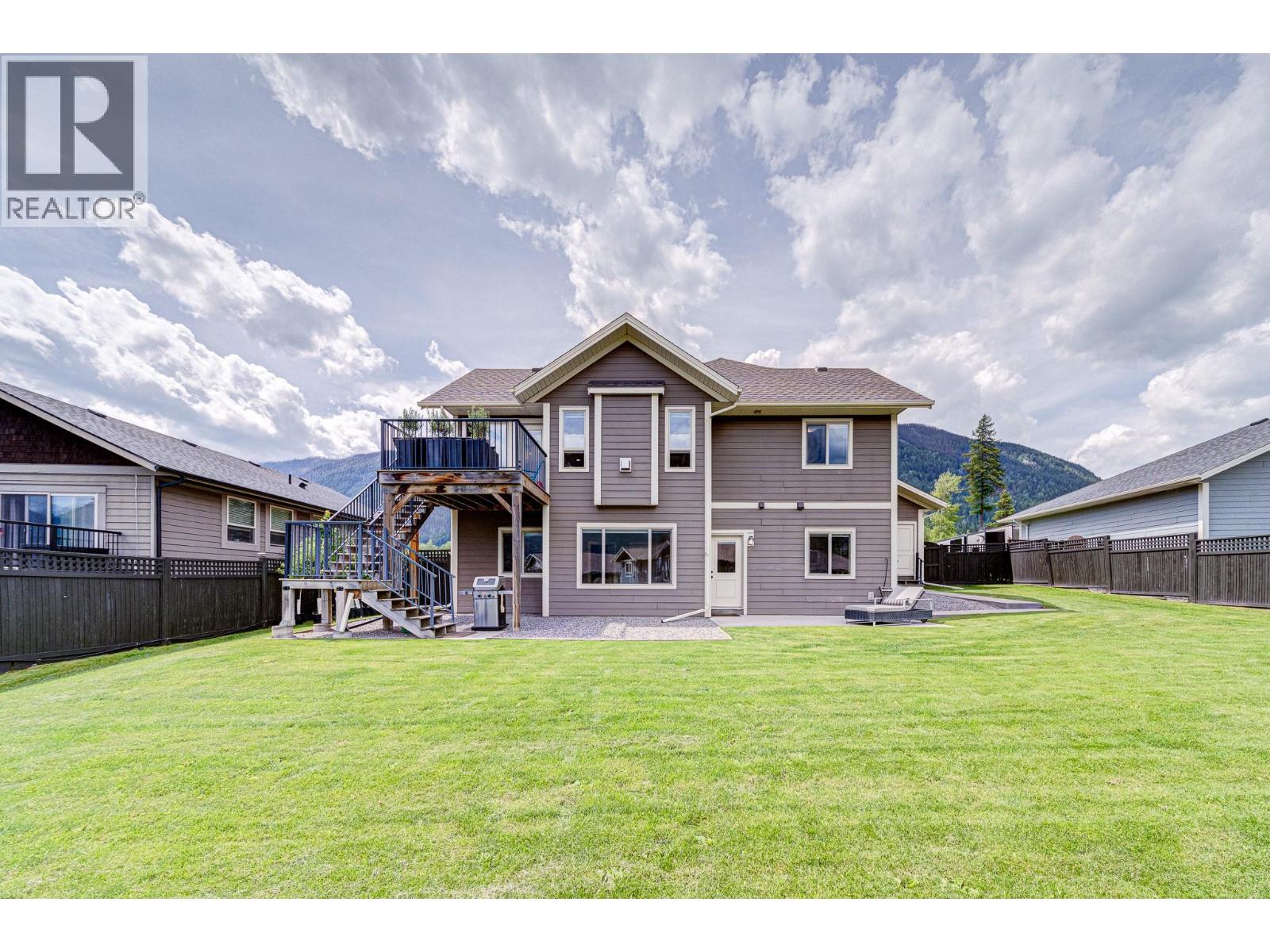 2030 GOLDEN EAGLE Drive, Sparwood