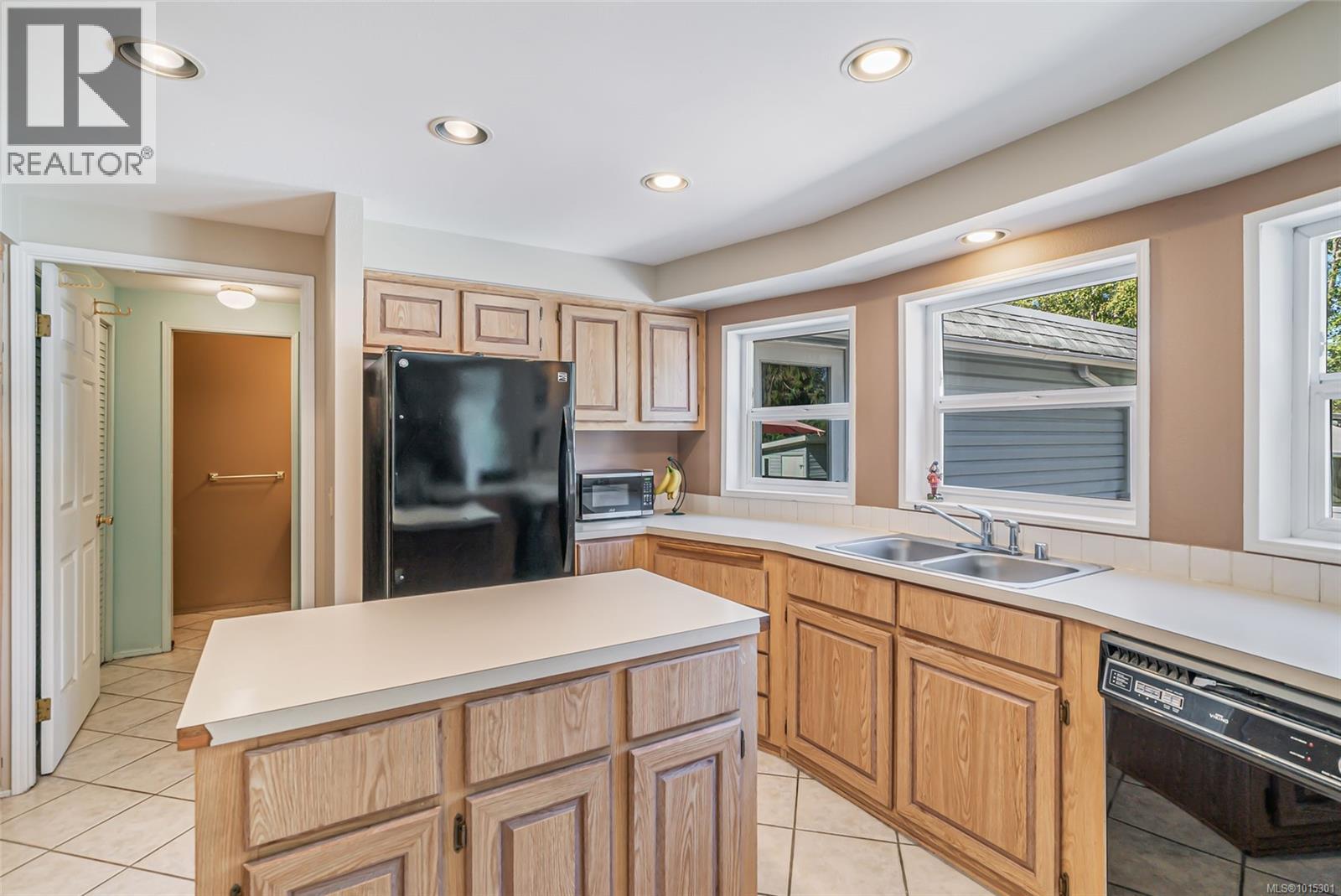 1122 Popham Rd, Parksville