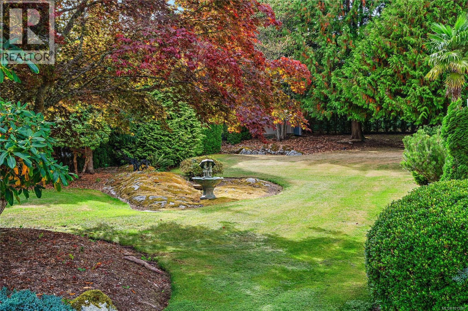 8650 Richland Pl, North Saanich