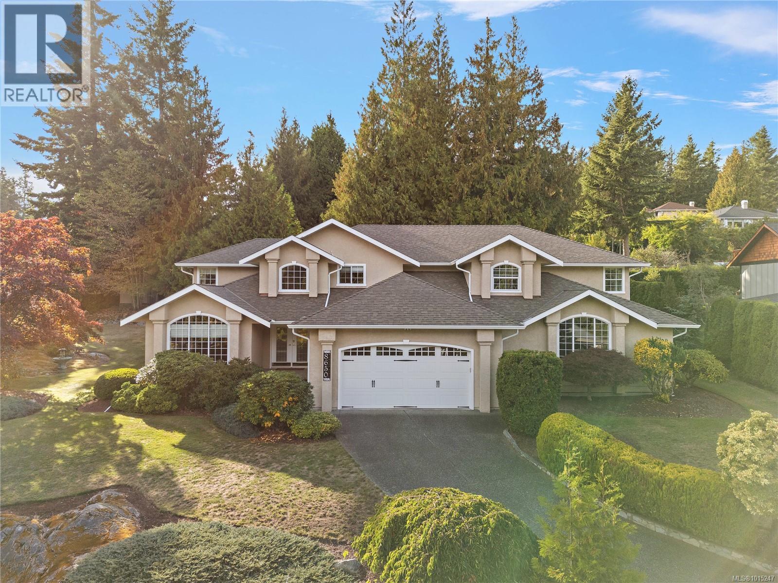 8650 Richland Pl, North Saanich