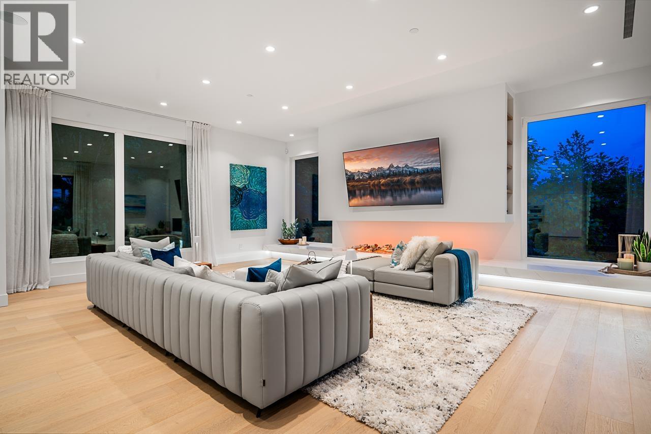 4415 STONE CRESCENT, West Vancouver
