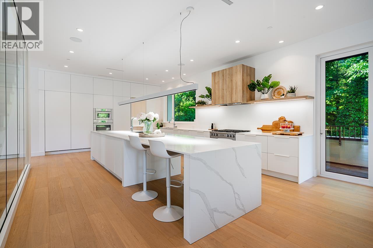 4415 STONE CRESCENT, West Vancouver