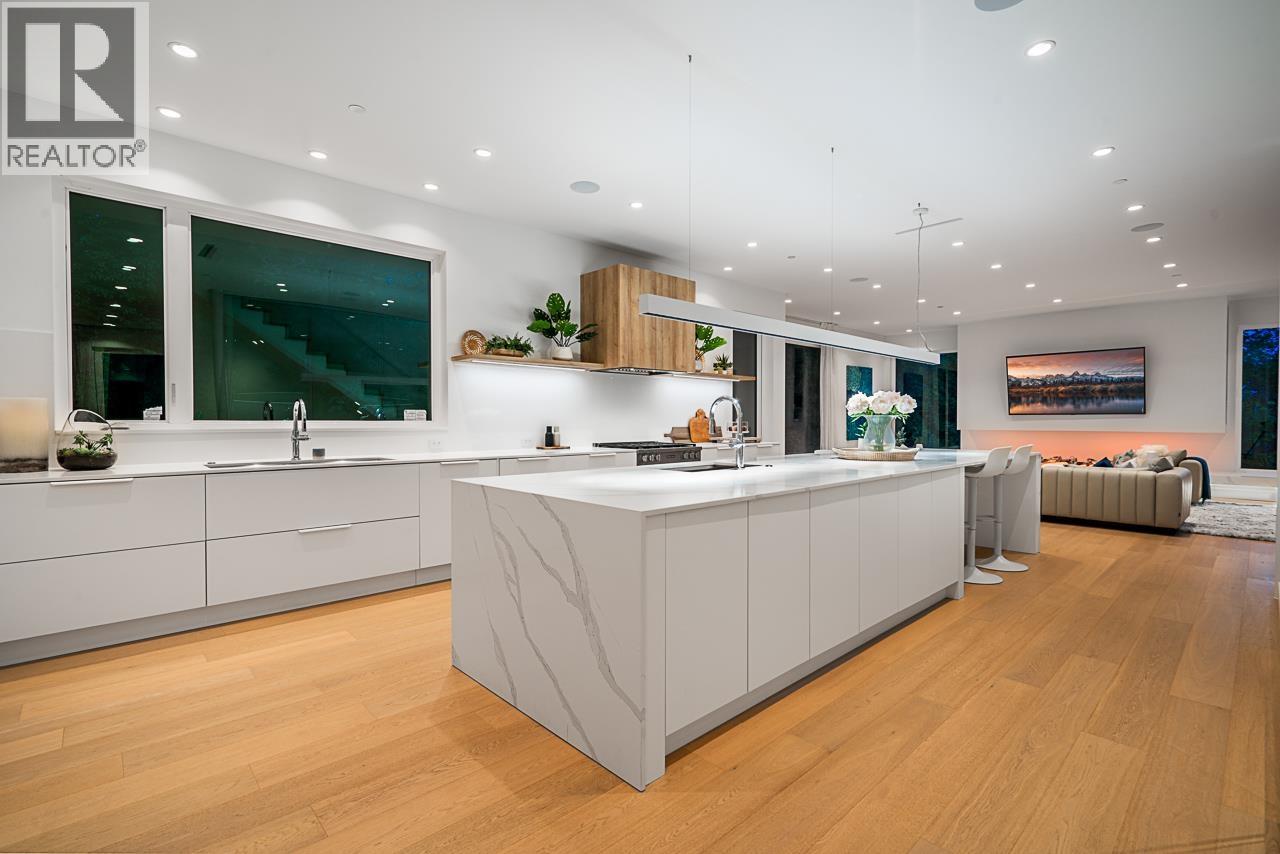 4415 STONE CRESCENT, West Vancouver