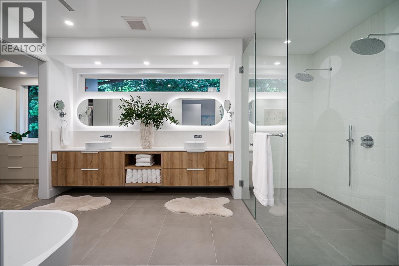 4415 STONE CRESCENT, West Vancouver