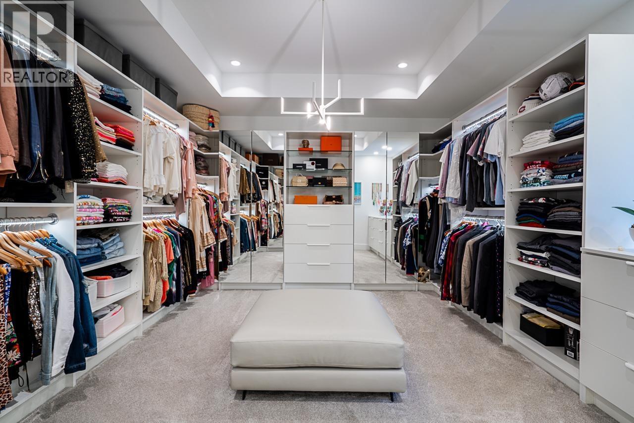 4415 STONE CRESCENT, West Vancouver