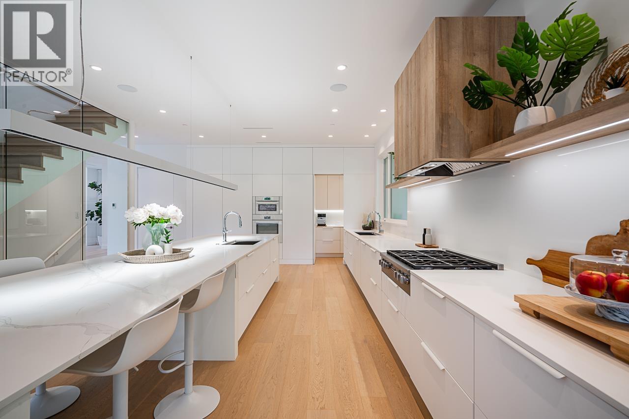 4415 STONE CRESCENT, West Vancouver