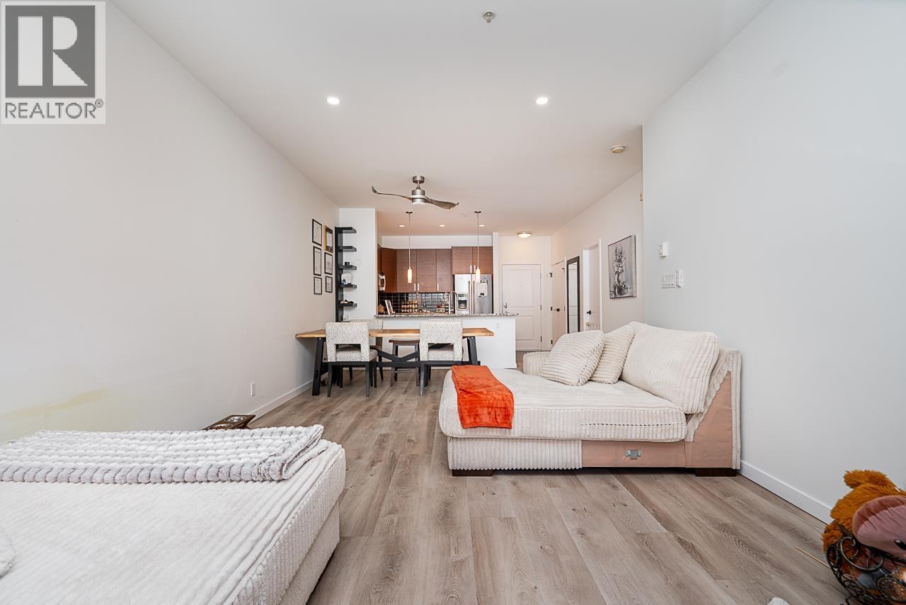 202 288 HAMPTON STREET, New Westminster