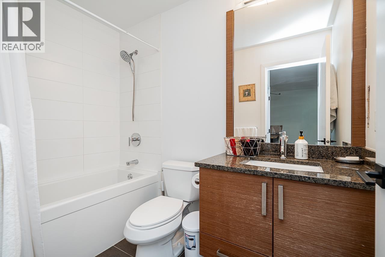 202 288 HAMPTON STREET, New Westminster