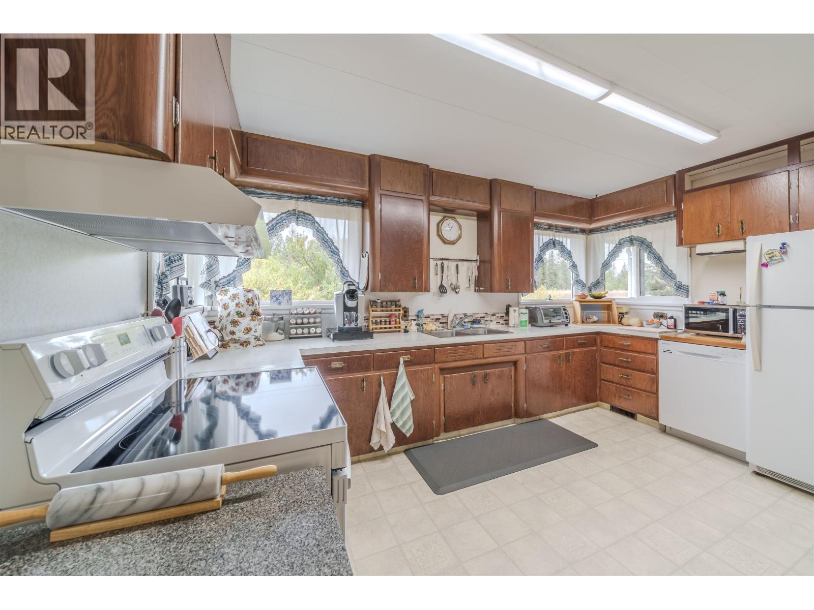 1208 CARIBOO 97 HIGHWAY - 11