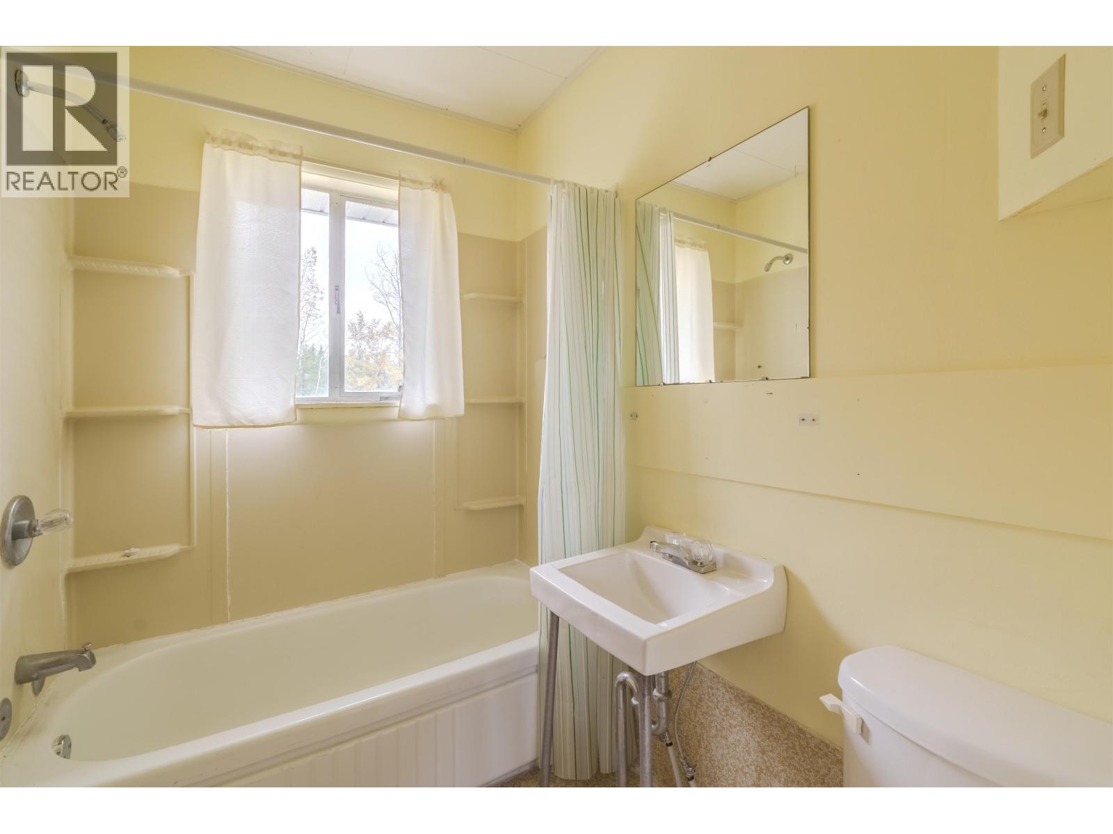 1208 CARIBOO 97 HIGHWAY - 21