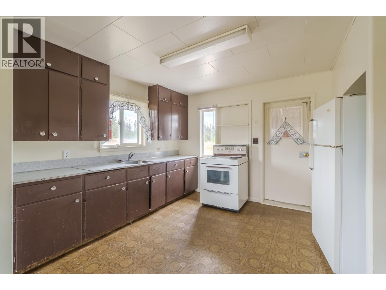 1208 CARIBOO 97 HIGHWAY - 25