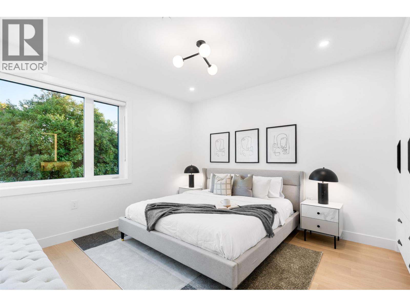 1 2435 NAPIER STREET, Vancouver