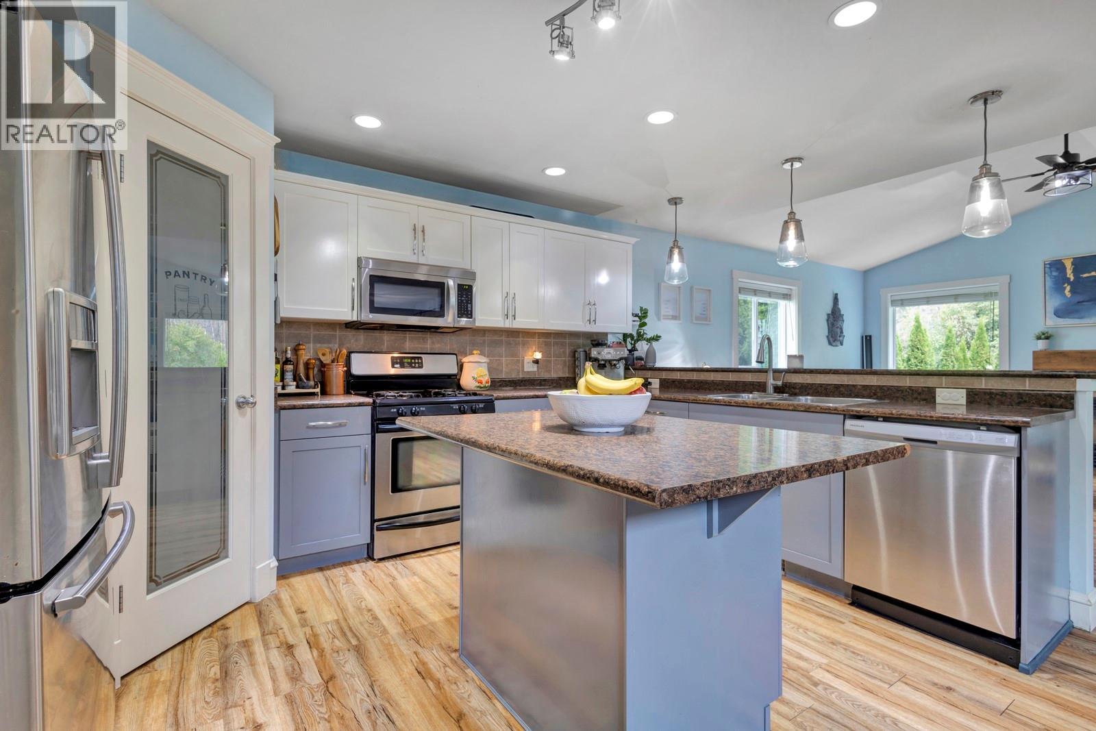  3477 Creekview Crescent, West Kelowna