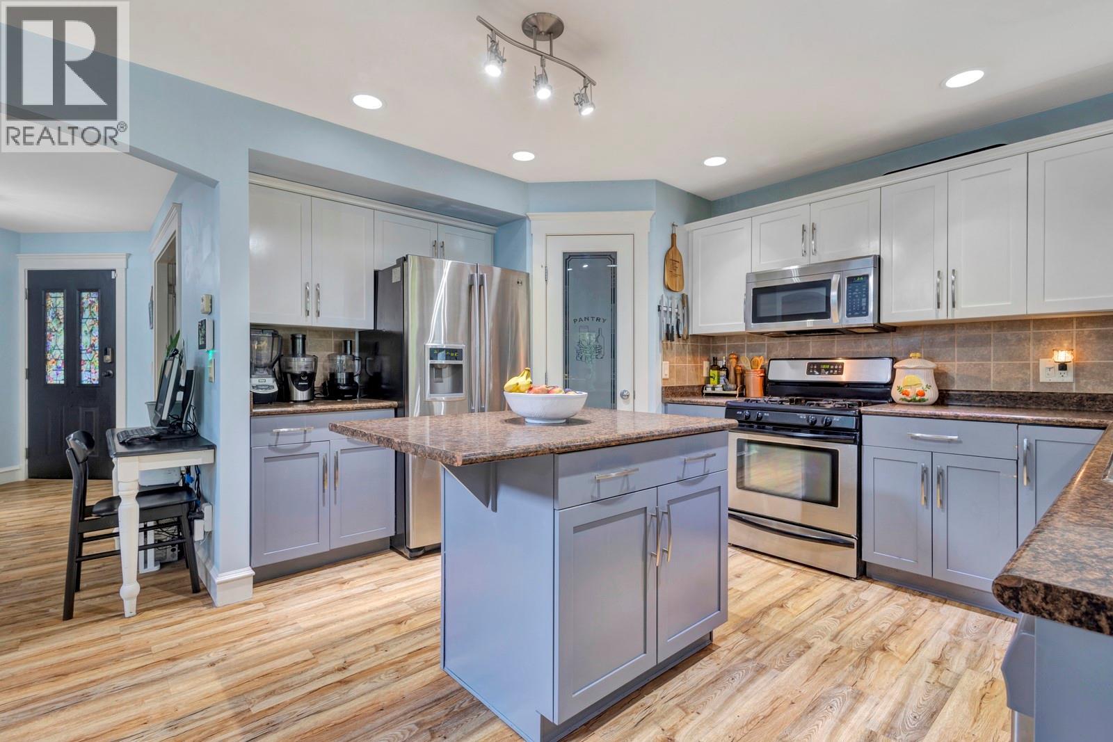  3477 Creekview Crescent, West Kelowna