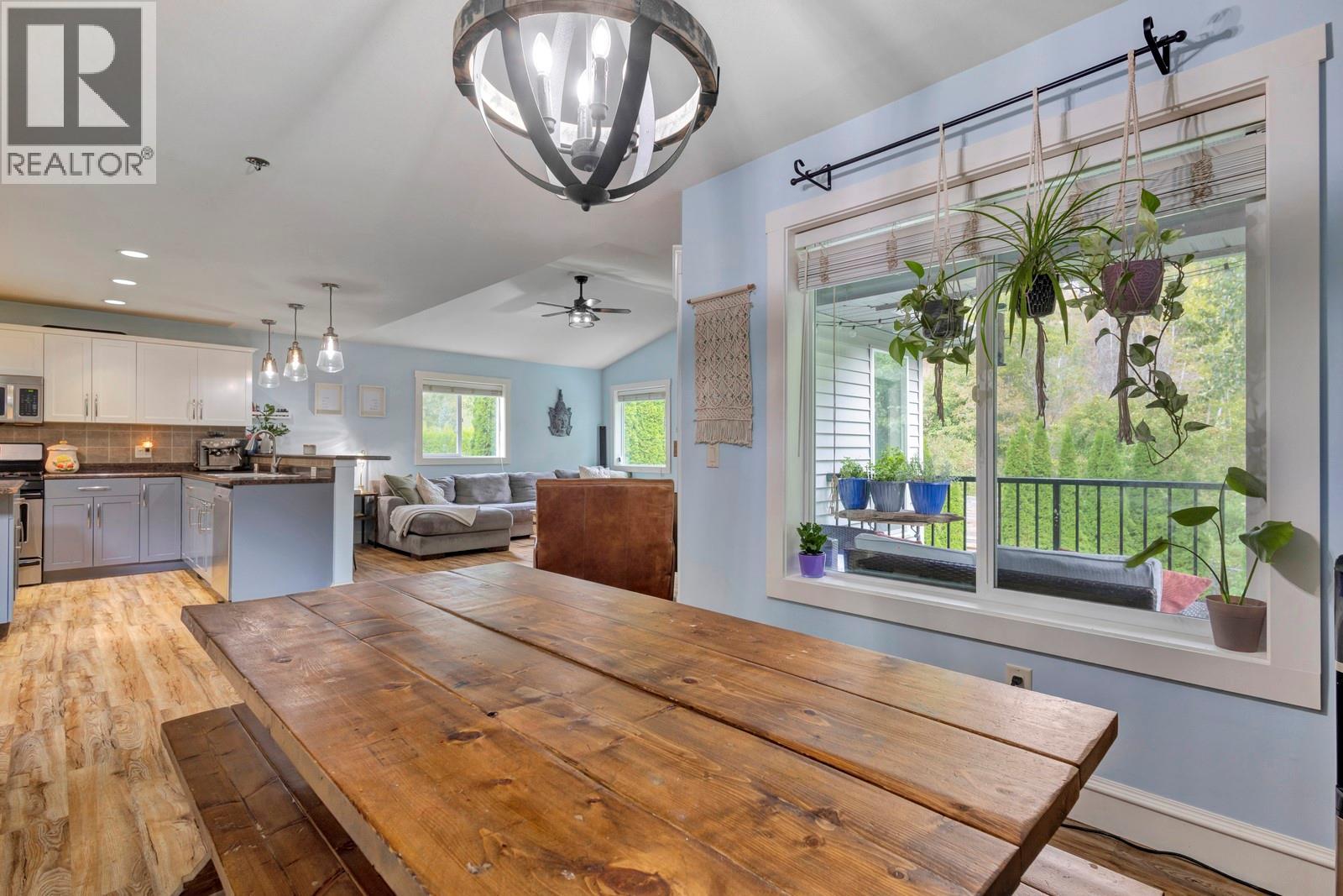  3477 Creekview Crescent, West Kelowna