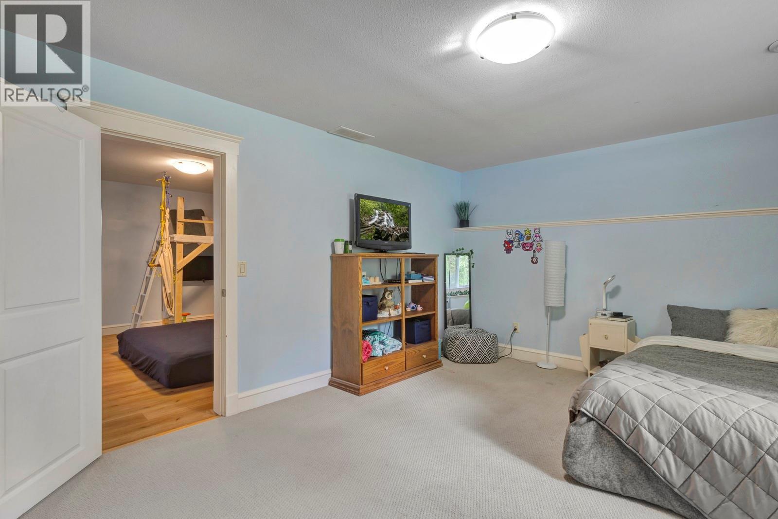  3477 Creekview Crescent, West Kelowna