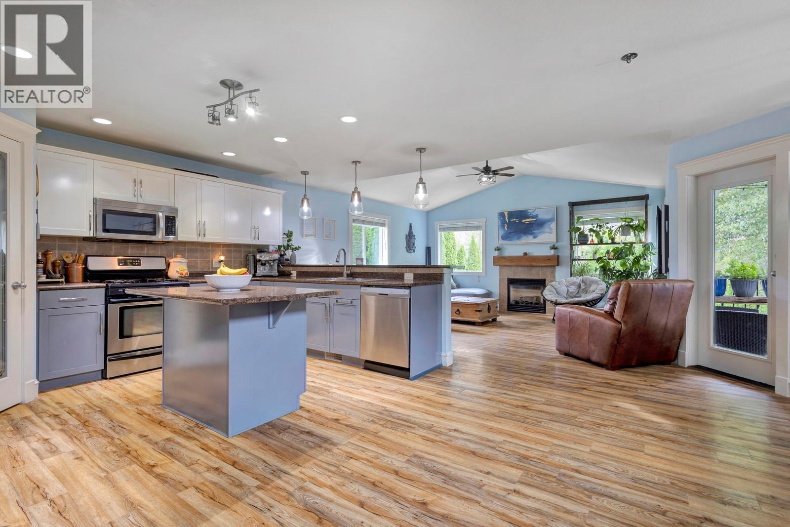  3477 Creekview Crescent, West Kelowna
