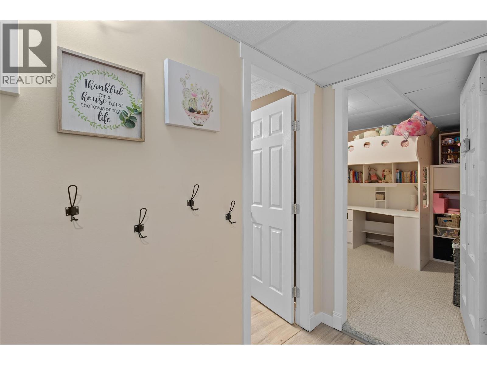 3735 Patten Crescent, Armstrong