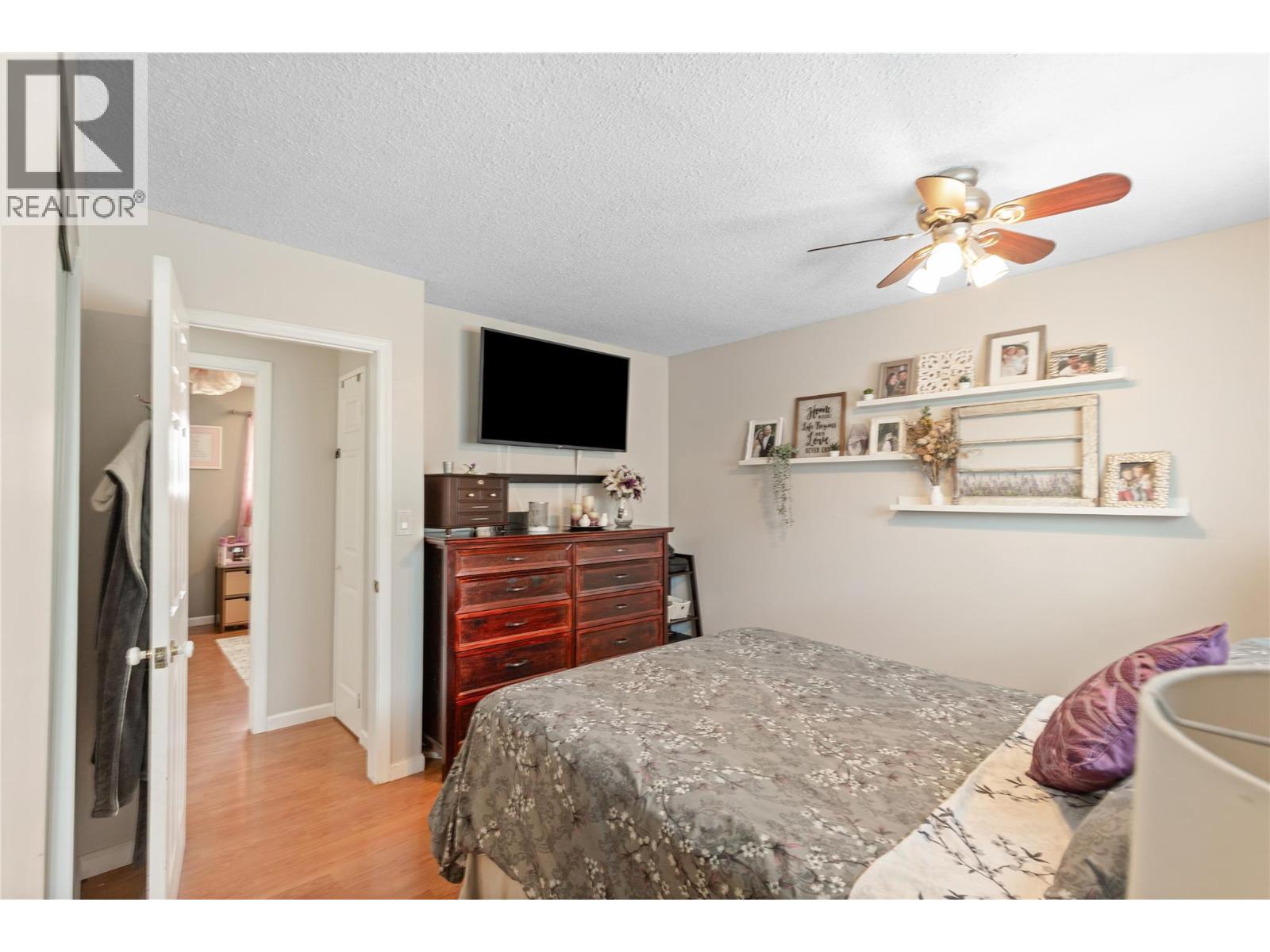 3735 Patten Crescent, Armstrong