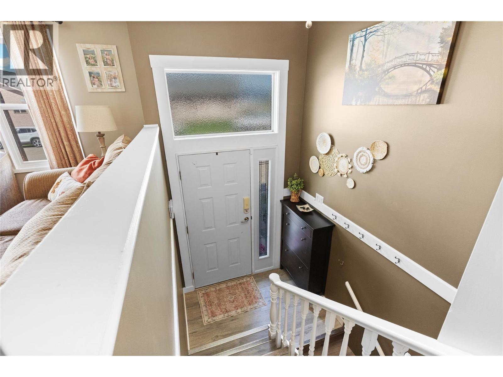 3735 Patten Crescent, Armstrong