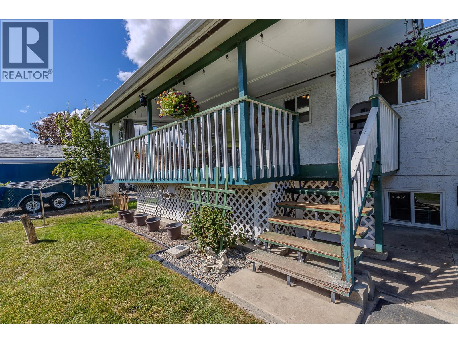 3735 Patten Crescent, Armstrong