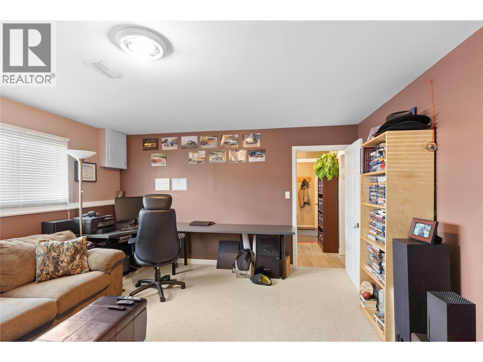 3735 Patten Crescent, Armstrong