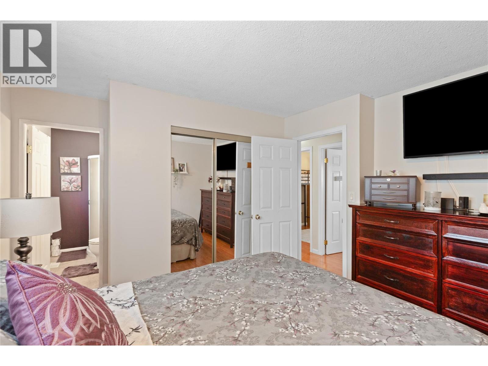 3735 Patten Crescent, Armstrong