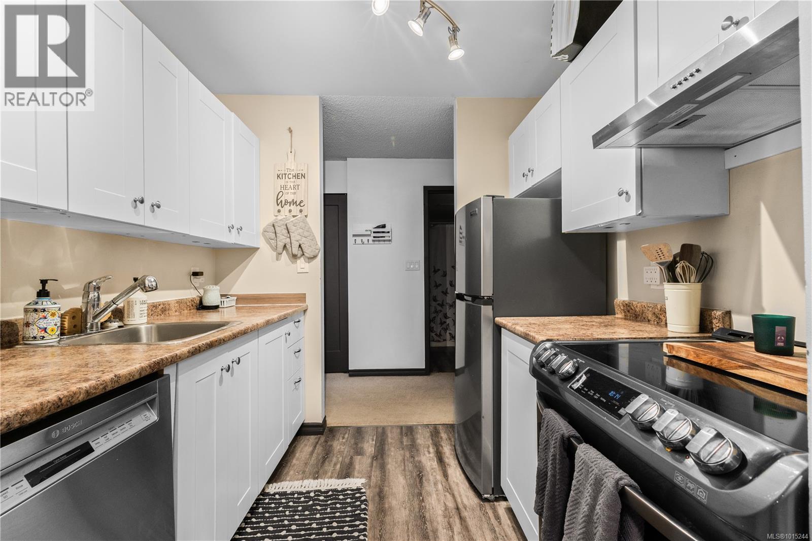 208 585 Dogwood St, Campbell River